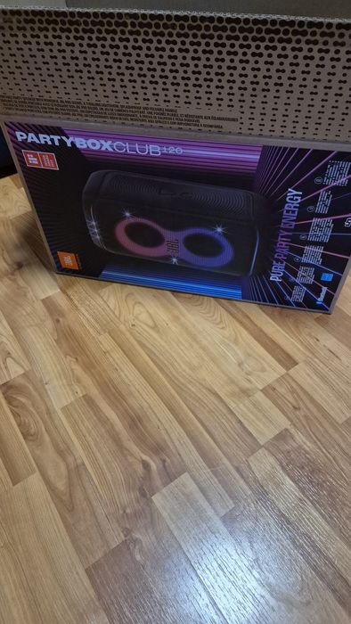 Vând Boxa JBL 120 PARTYBOX  IN STRARE excelentă