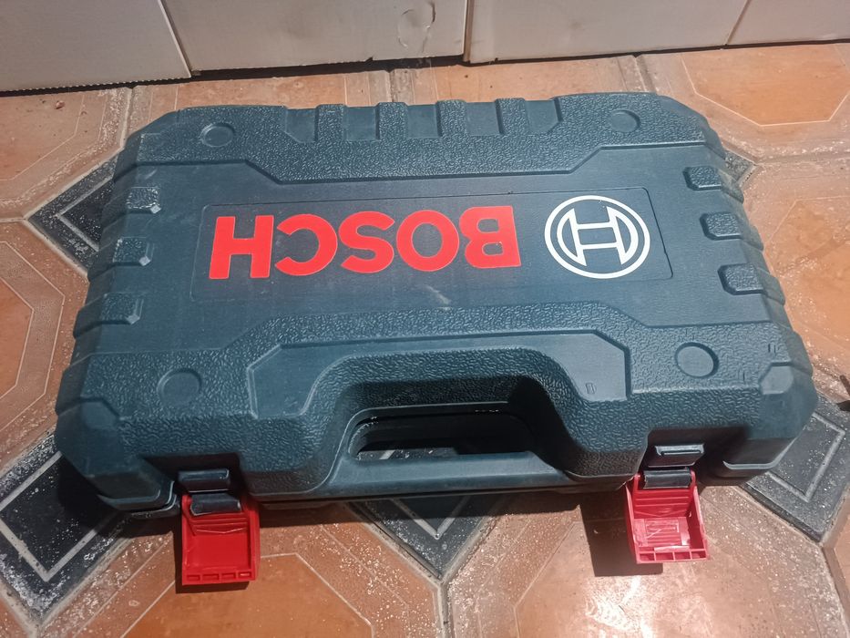 Дрель Перфоратор BOSCH