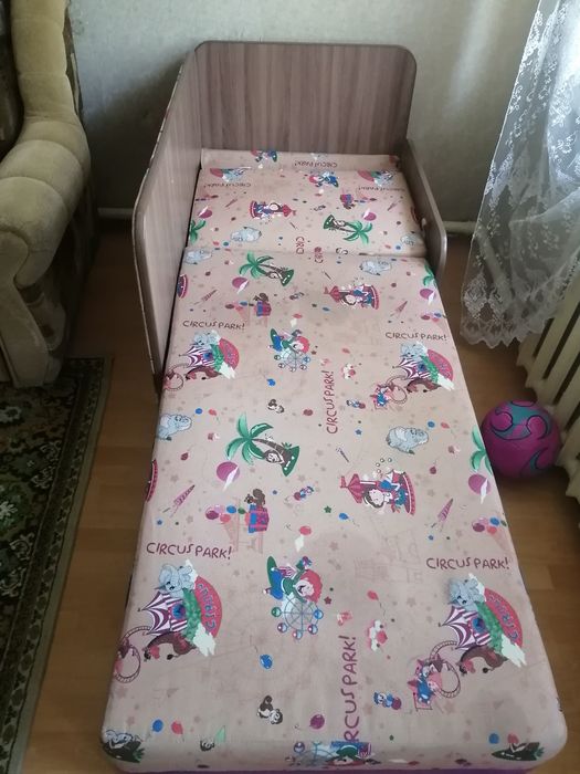 Продаётся Детская кровать тахта