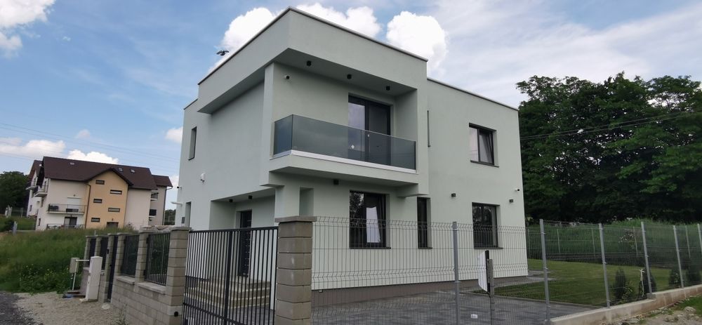 Termosistem, izolatii termice fatade, renovari, vopsire, reparatii.