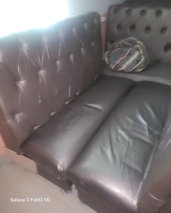 Продам диваны для кафе