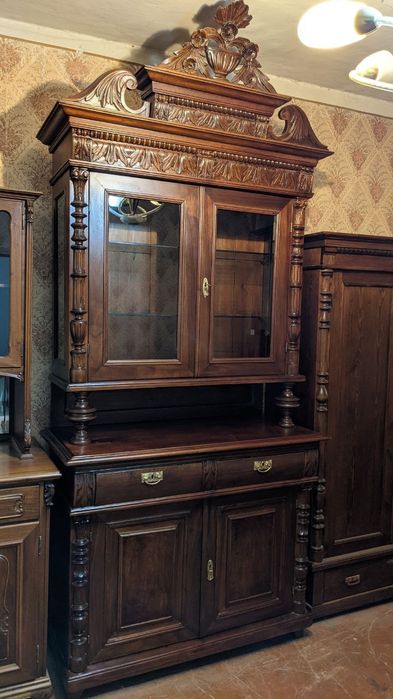 Качественная реставрация старинной мебели