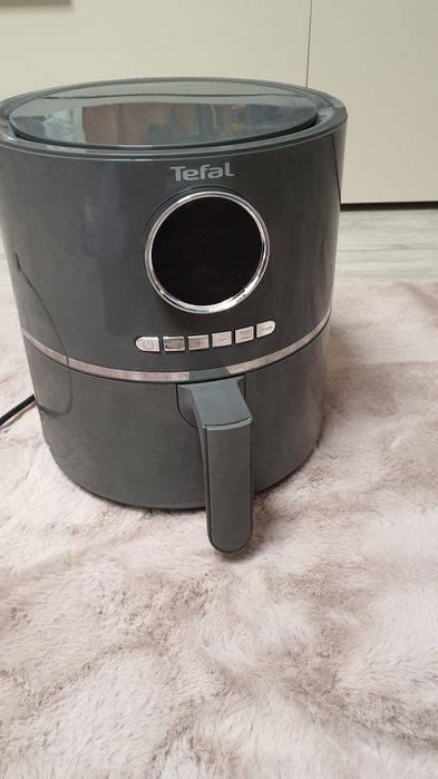 Friteuza cu aer cald Tefal