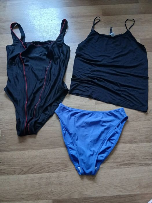Cutie cu lenjerii si costum de baie