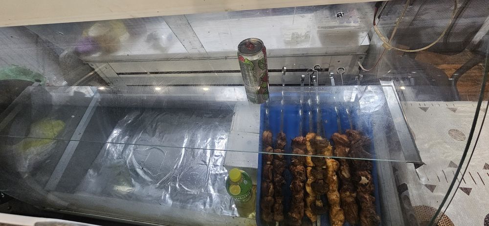 Продам витриный холодильник