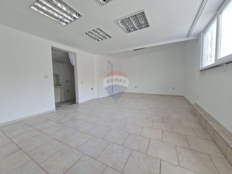 Продава се Офис в Варна, Владислав Варненчик - 34 кв.м за 225 €/кв.м - Снимка #4