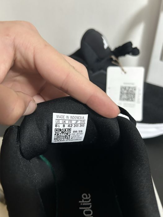 Продам Адидас Galaxy размер 42