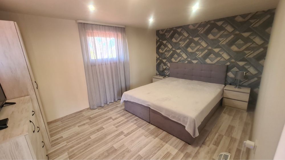 Продава се Къща в Николаево - 704 кв.м за 179 €/кв.м - Снимка #2