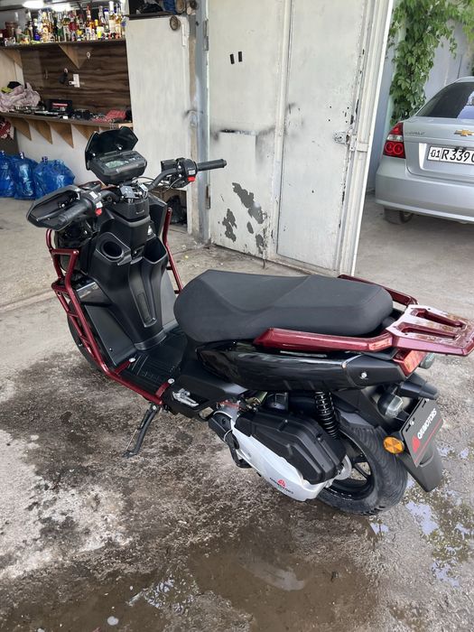 Skuter Tank 150 cc