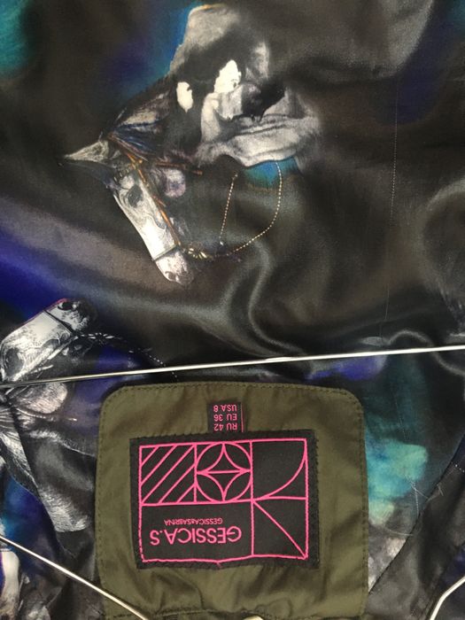 Пуховик в отличном состоянии