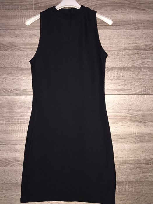 Къса рокля Berhska,елегантна рокля и  черни рокли H&M 2бр