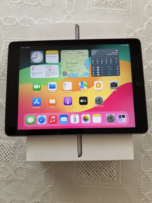 Apple Ipad ( 6 поколение) 32 ГБ + карта