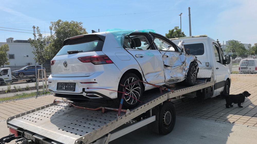 VW GOLF 8 1.5 eTSI 2021 НА ЧАСТИ