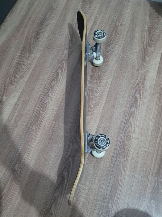 Vand URGETNT skateboard enuff