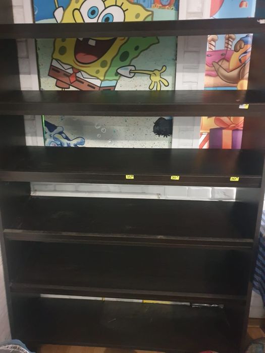 Стелаж за магазин