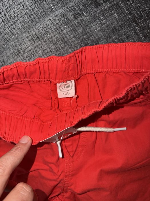 Pantaloni scurti copii Coccodrillo 122-128 cm (7 ani ) Noi Pret : 50 lei (2 perechi )
