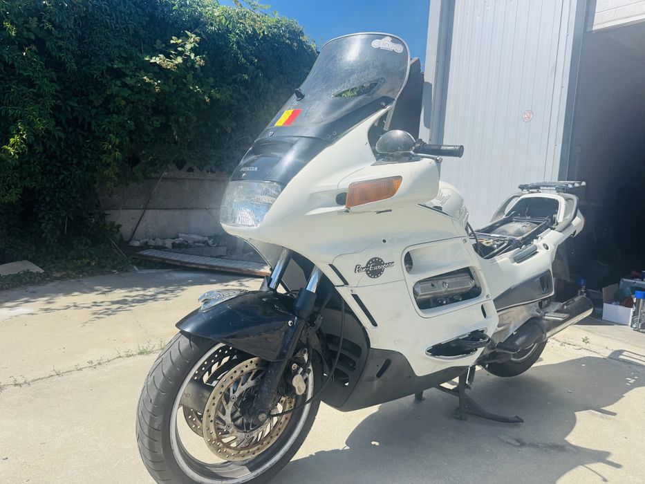 Honda PanEuropean  ST1100 ABS TCS pentru piese sau dezmembrat
