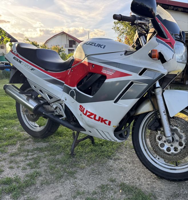 Suzuki GSX 750 F