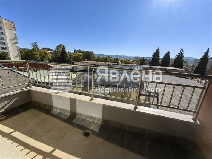 Продава се Двустаен апартамент в Благоевград, Запад - 75 кв.м за 1120 €/кв.м - Снимка #6