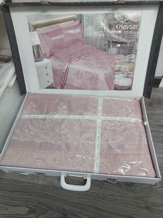 Все для дома , подарочные приданные постельные комплекты !