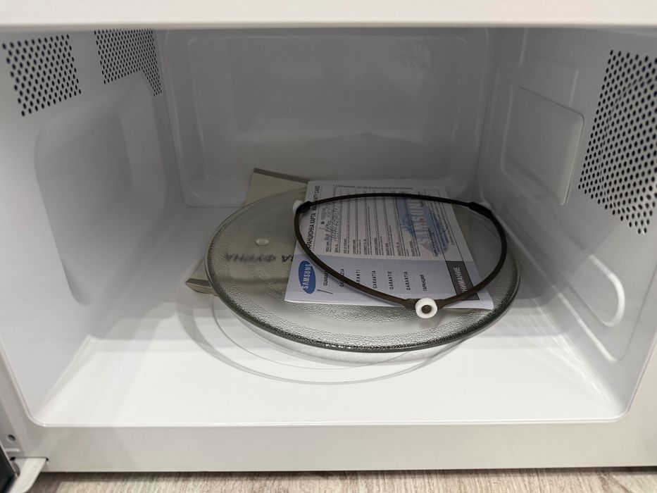 Микровълнова фурна Samsung MW71E