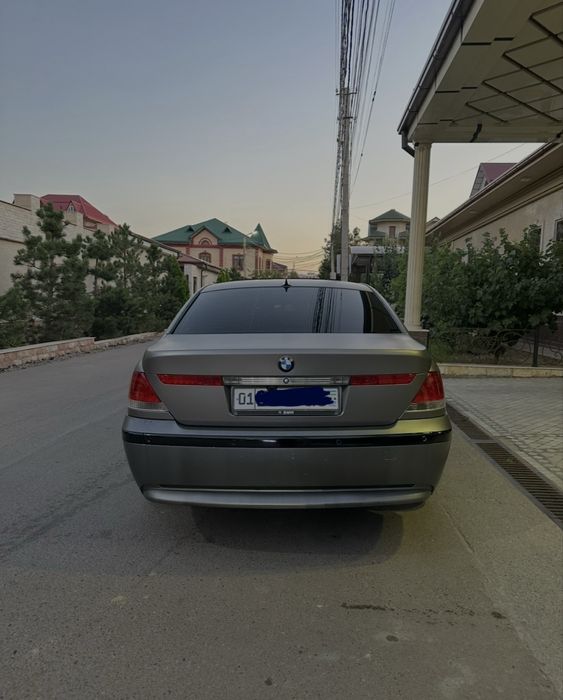BMW 735i e65 kuzov