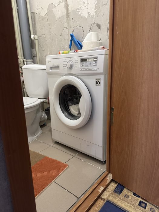 Продам стиральную машину LG