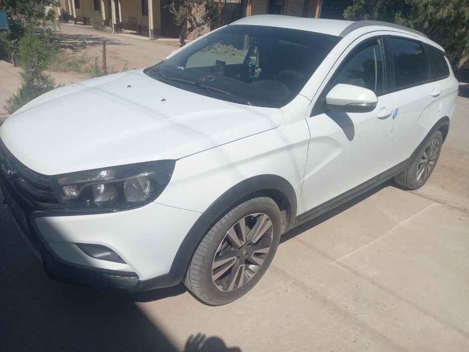Lada vesta cross sotiladi