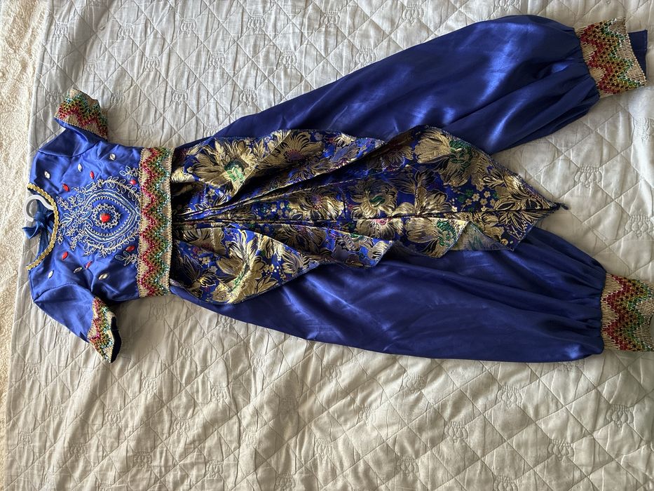 Продаю платье национальные