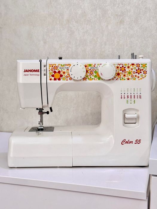 Швейная машина JANOME Color 55