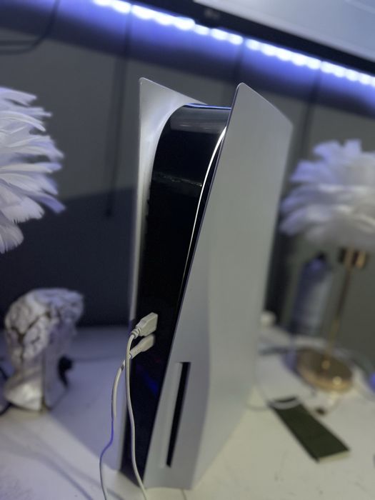 Playstation 5 cu cutie