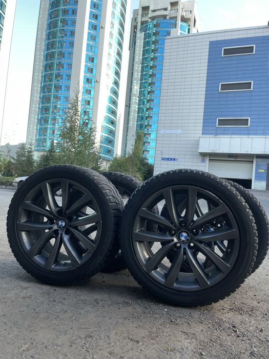 Зимний шини с дисками 245-45R19