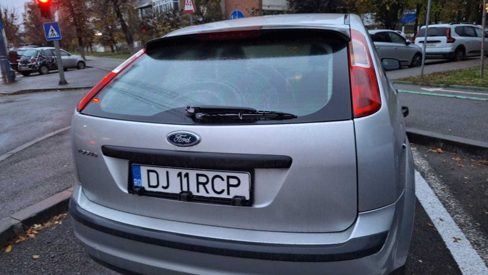 Ford Focus 2 Hatchback 1.6 Benzina (2005)