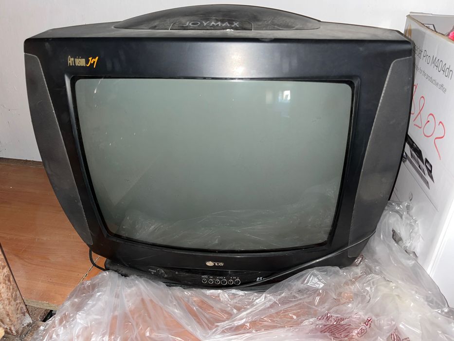 Телевизор б/у LG и HITACHI
