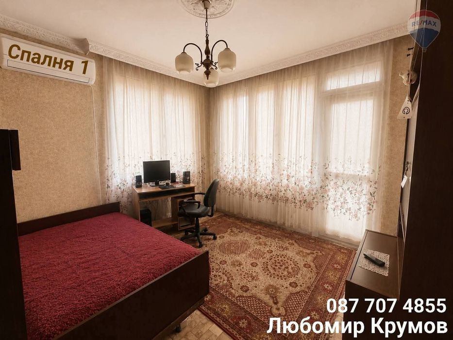 Многостаен тухлен апартамент  98,20 кв.м

Многостаен