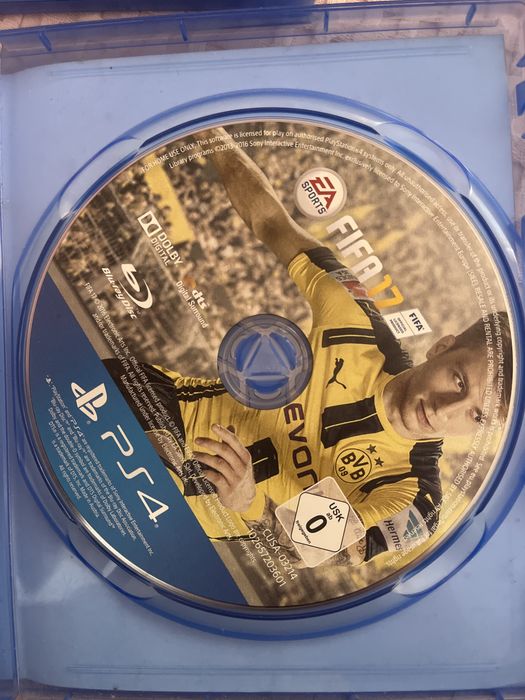 Vând jocuri de PS4,satre foarte bună