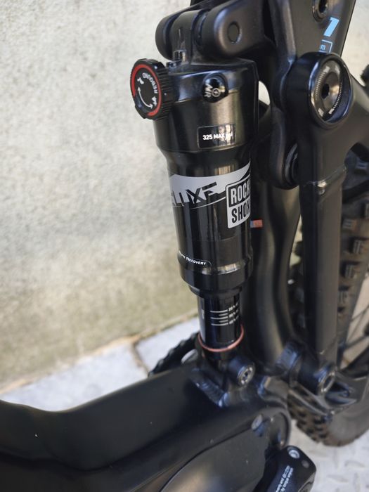 Vând bicicleta electrica Focus Jam2 cu motor Shimano