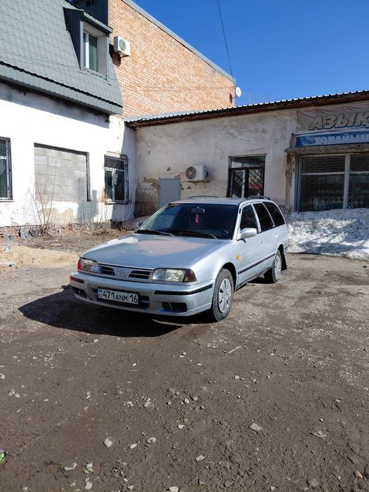 Машина nissan primera 95