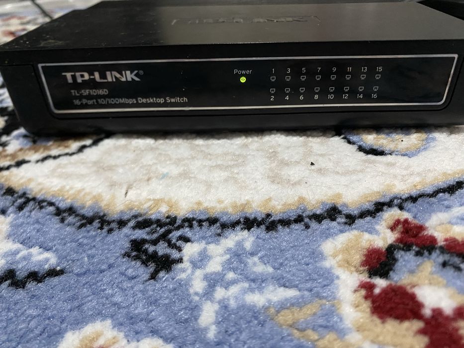 16-port 10/100Mbps Desktop Switch