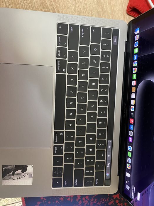Macbook pro 256gb akb 100%