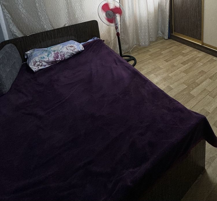 Кровать из дерева