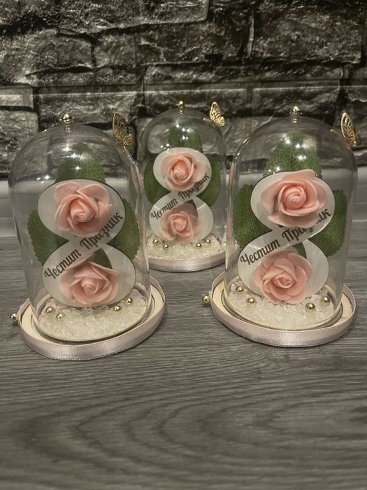 Сувенири за 8 ми мирт