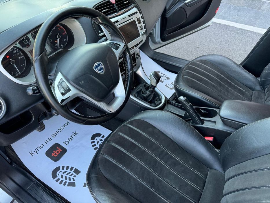 Lancia  Delta 1.6 На Части