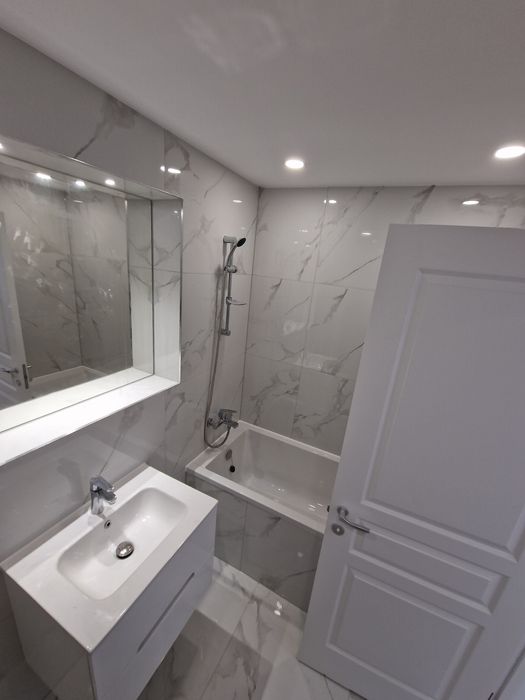 Apartament de inchiriat (toate utilitatile incluse)