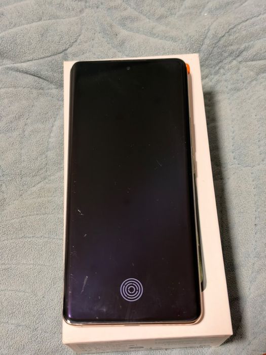 Realme 12 pro plus Продаётся сматрфон в идеальном состоянии