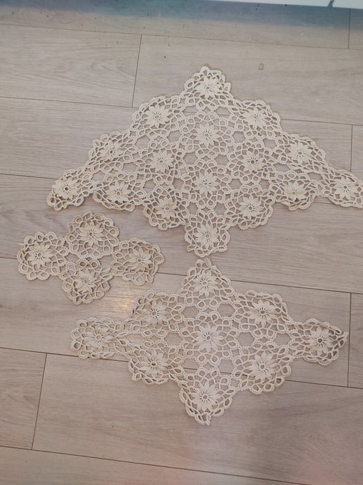 Față de masă și mileuri macrame