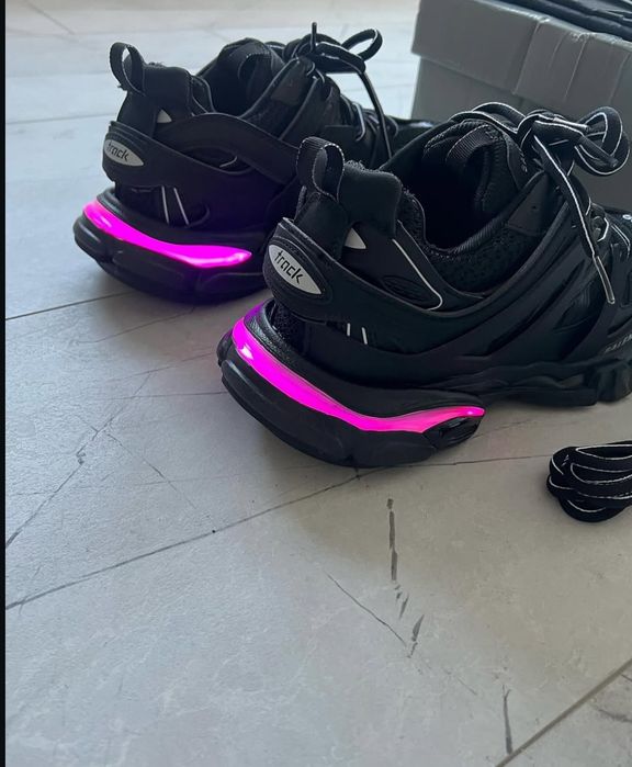 Balenciaga track led Black
