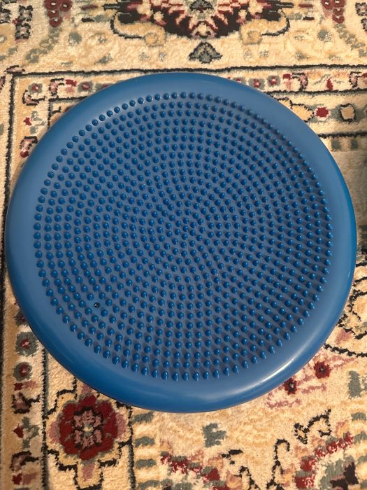 Балансировочная подушка новая