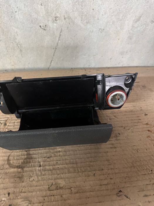 Пепелник фв туран / vw touran