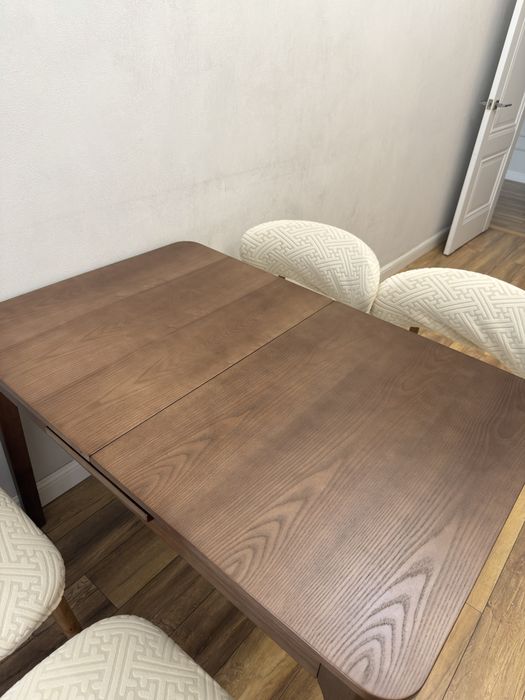 Продам стол из ясеня новый